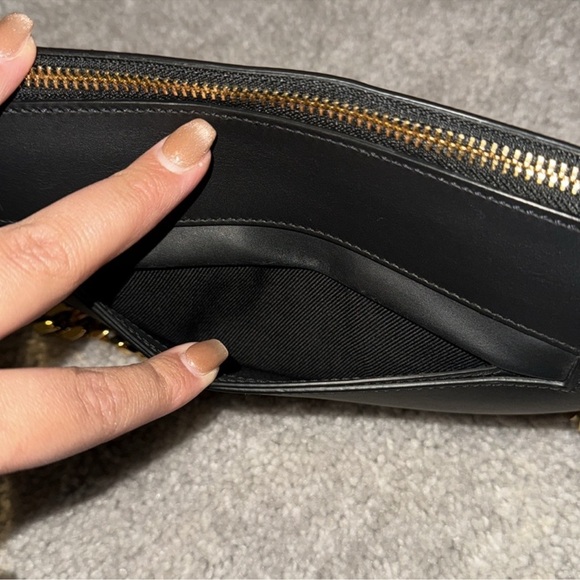 Pre-loved Mint Burberry Olympia Mini Shoulder Bag!
$899 100% authentic - Picture 6 of 9